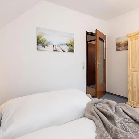 Ariane Am Kornfeld *