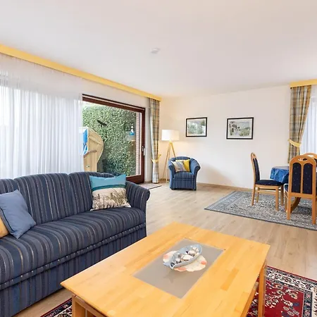 Ariane Am Kornfeld Kellenhusen