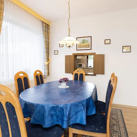 Ariane Am Kornfeld * Kellenhusen